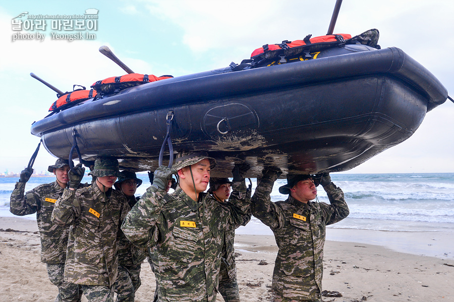 신병1315기1교육대3주차_해상돌격훈련_3104.jpg