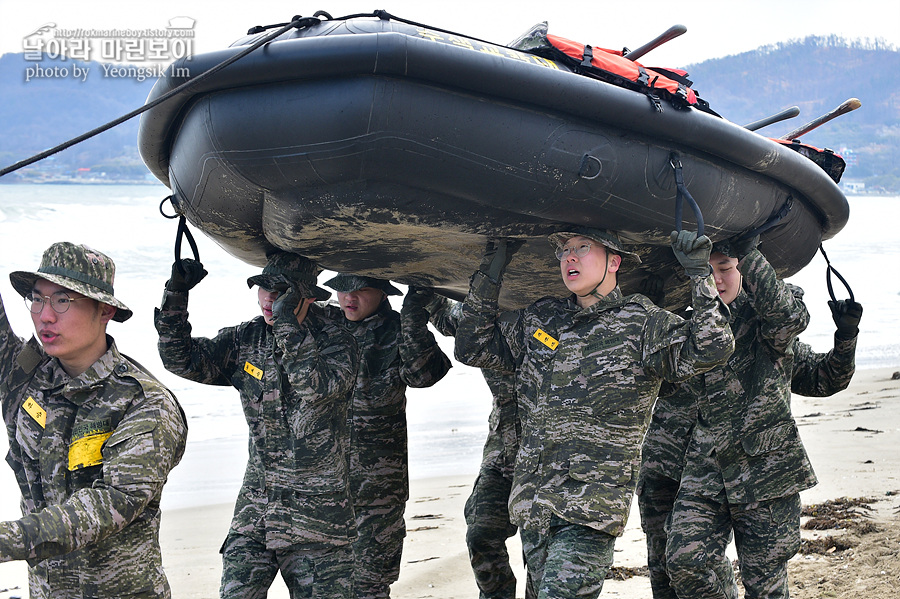 신병1315기1교육대3주차_해상돌격훈련_7935.jpg