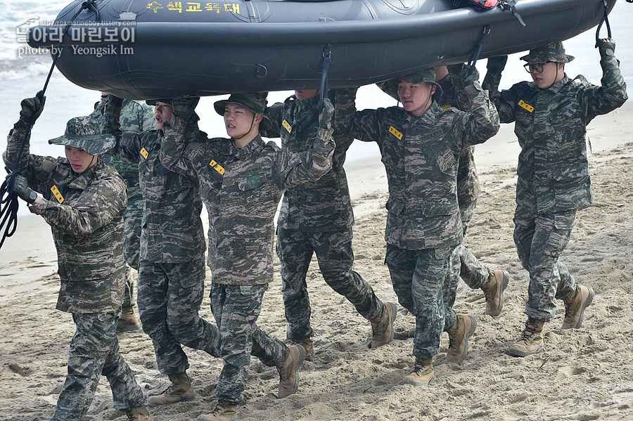 신병1315기1교육대3주차_해상돌격훈련_8008.jpg