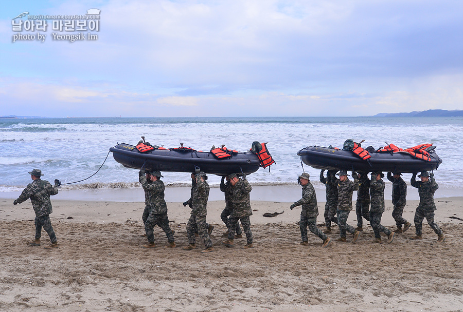 신병1315기1교육대3주차_해상돌격훈련_3112.jpg