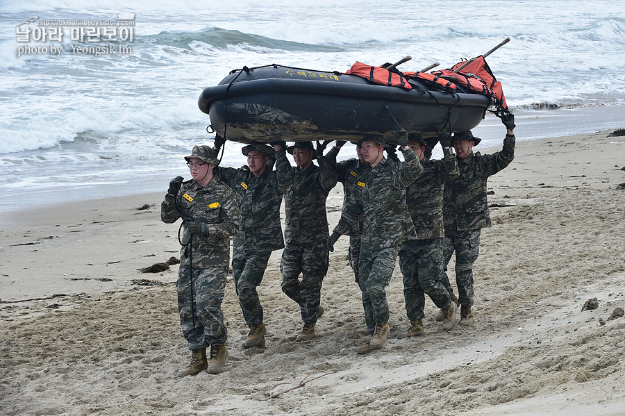 신병1315기1교육대3주차_해상돌격훈련_7911.jpg