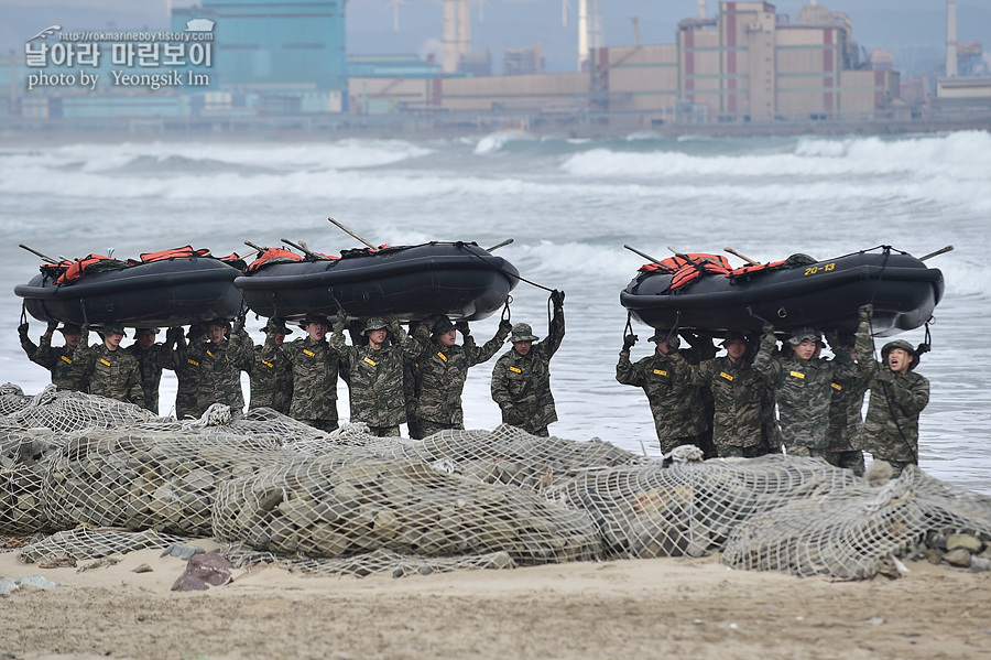 신병1315기1교육대3주차_해상돌격훈련_8124.jpg