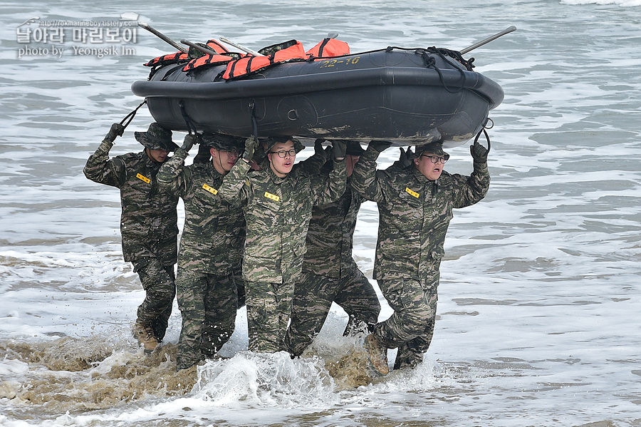 신병1315기1교육대3주차_해상돌격훈련_8095.jpg