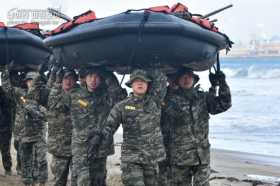 신병1315기1교육대3주차_해상돌격훈련_7876.jpg