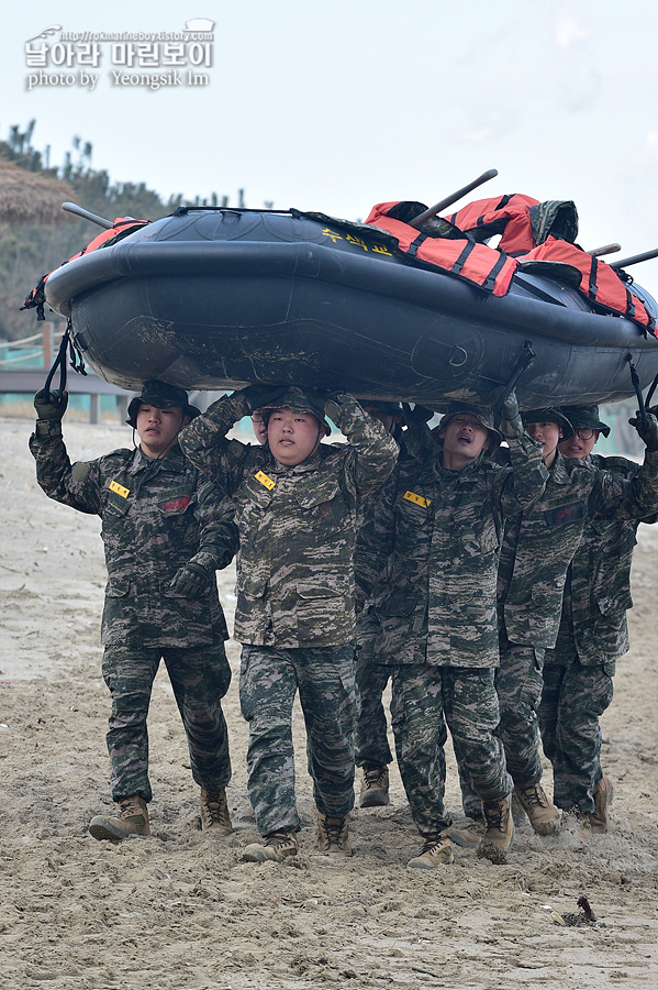 신병1315기1교육대3주차_해상돌격훈련_7892.jpg