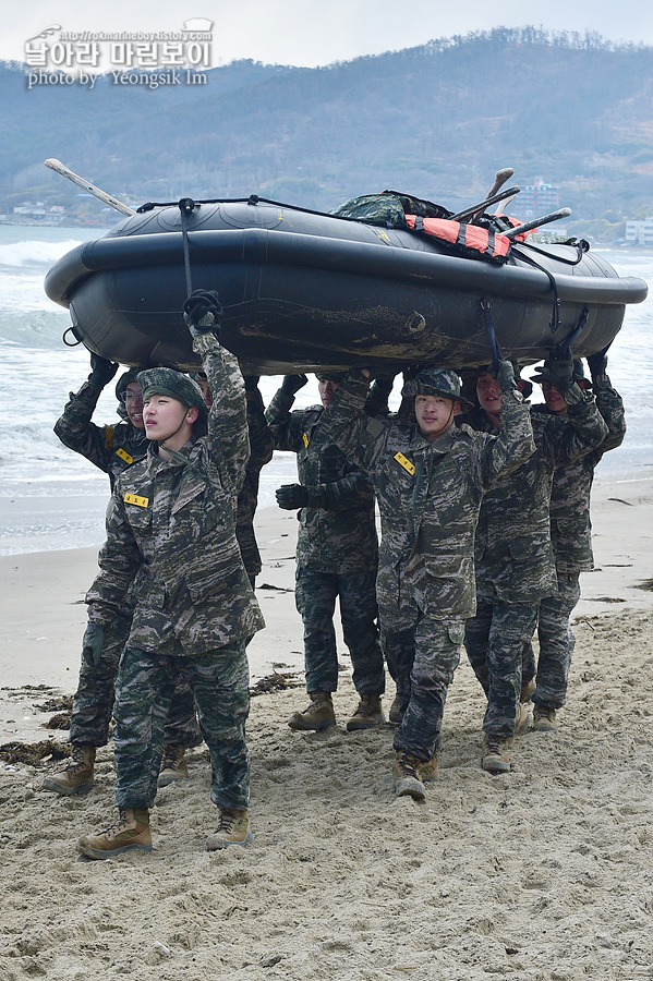신병1315기1교육대3주차_해상돌격훈련_7950.jpg