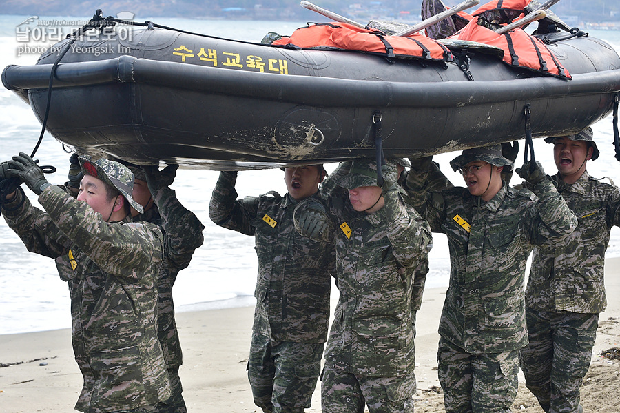 신병1315기1교육대3주차_해상돌격훈련_7940.jpg