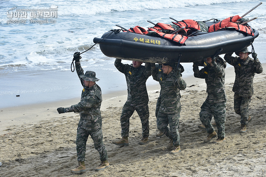 신병1315기1교육대3주차_해상돌격훈련_8004.jpg