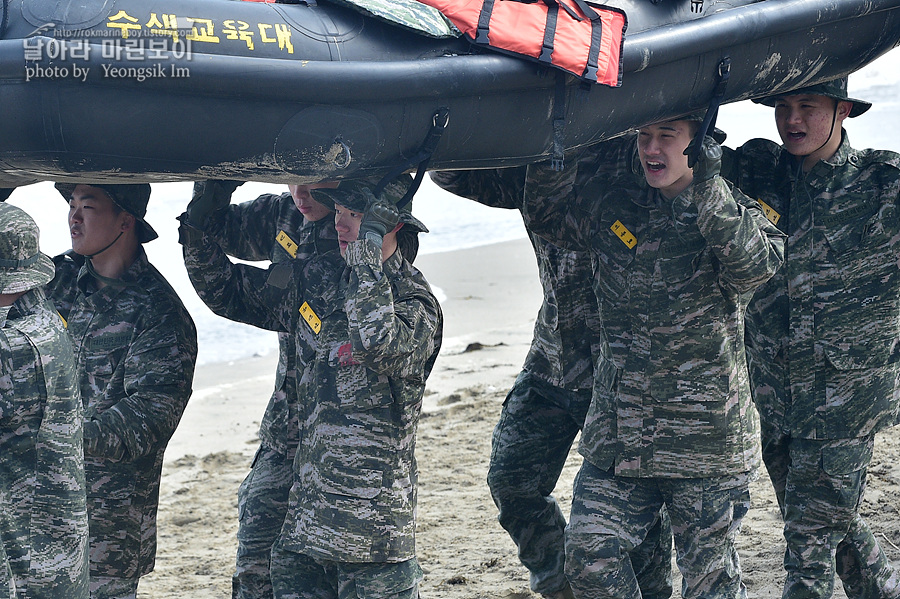 신병1315기1교육대3주차_해상돌격훈련_7992.jpg