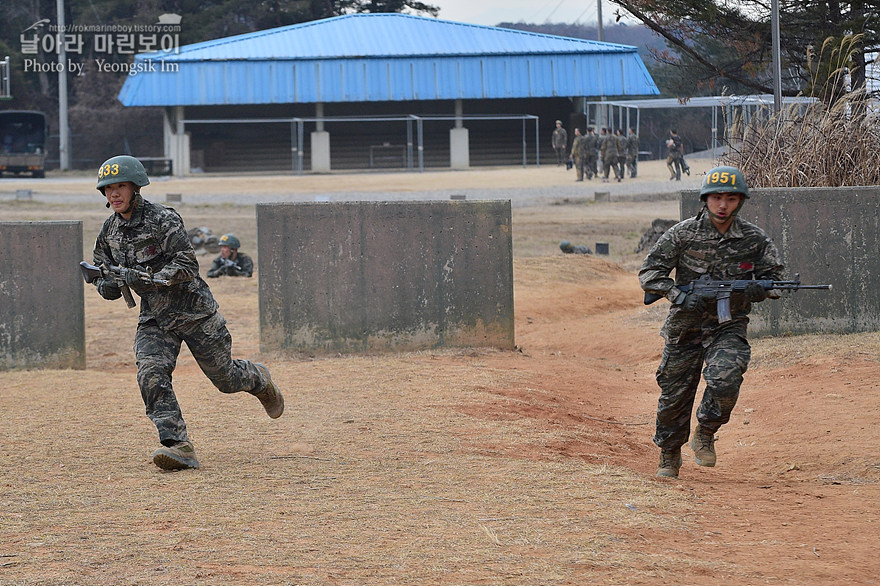 신병1301기_극기주_각개전투_2416.jpg