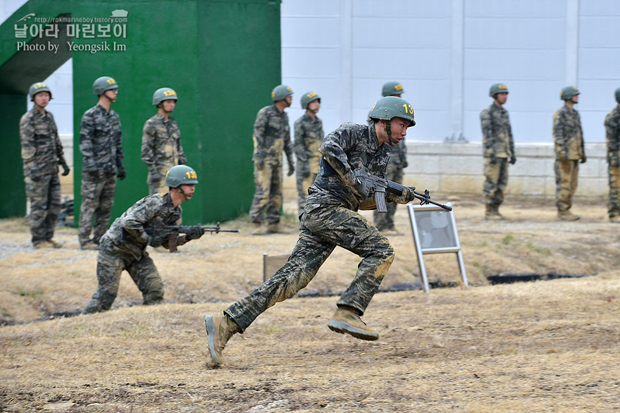 신병1301기_극기주_각개전투_2260.jpg