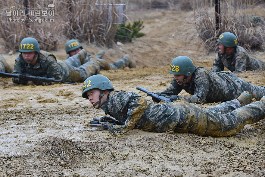 신병1301기_극기주_각개전투_2325.jpg