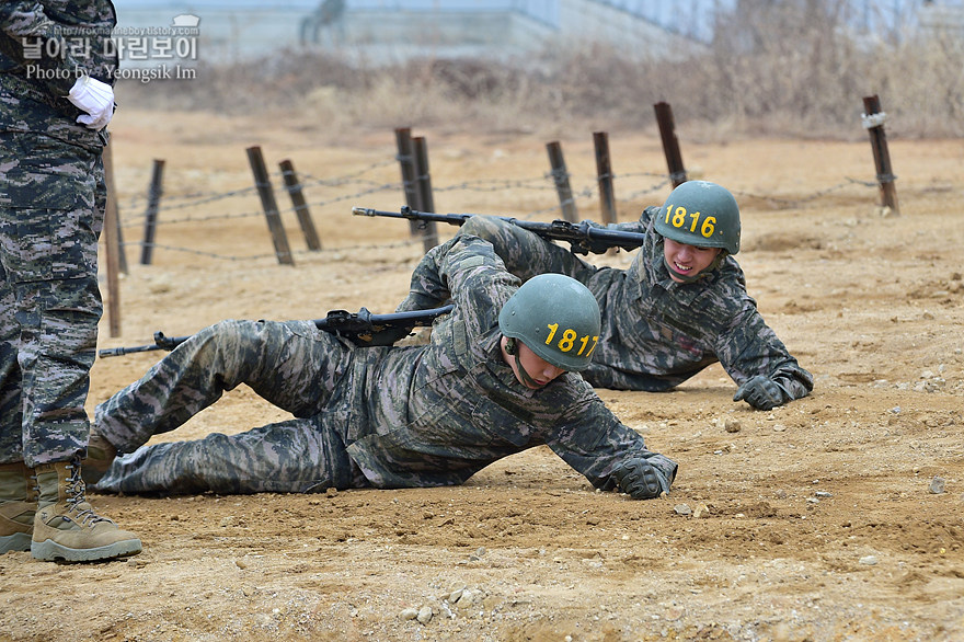 신병1301기_극기주_각개전투_2350.jpg