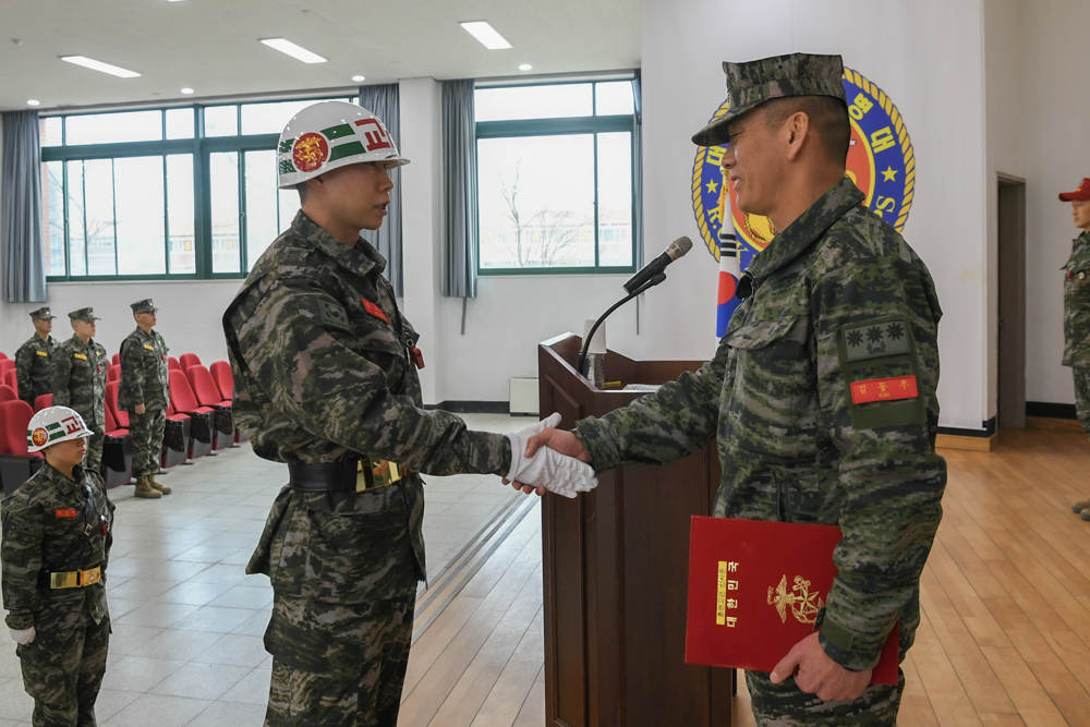 부후 410기 입소식 37.jpg