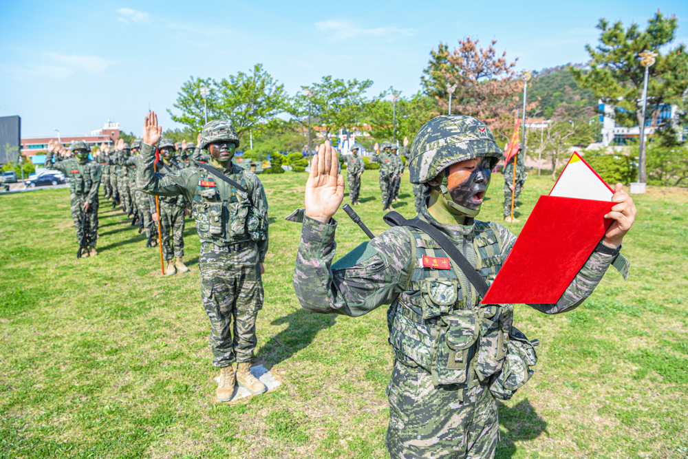 부후 405기 빨간명찰 수여식 33.jpg