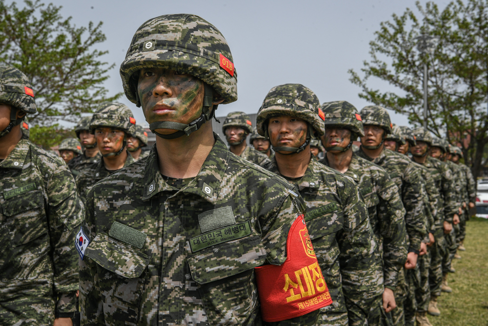 해병대 사관후보생 138기 천자봉 고지정복 및 빨간명찰 수여식 17.jpg
