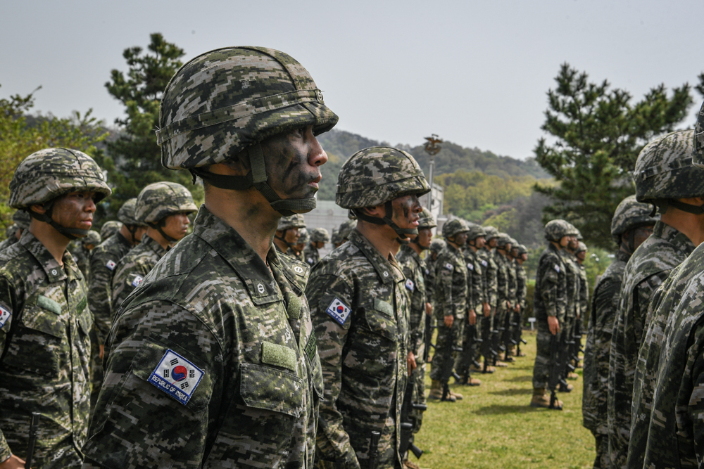 해병대 사관후보생 138기 천자봉 고지정복 및 빨간명찰 수여식 14.jpg