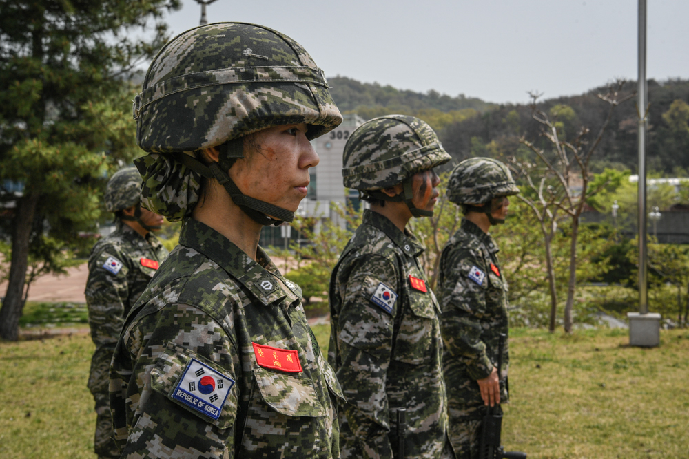 해병대 사관후보생 138기 천자봉 고지정복 및 빨간명찰 수여식 34.jpg