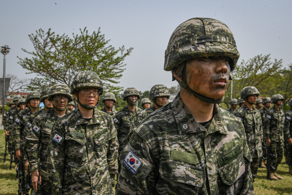 해병대 사관후보생 138기 천자봉 고지정복 및 빨간명찰 수여식 20.jpg