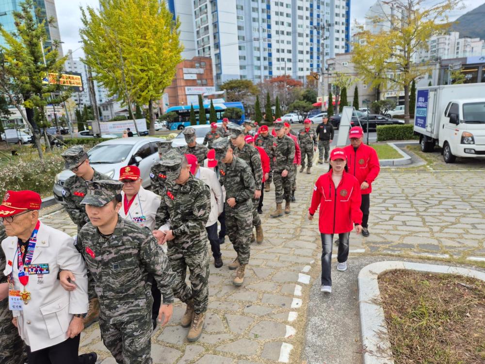 진동리지구전투 4.jpg